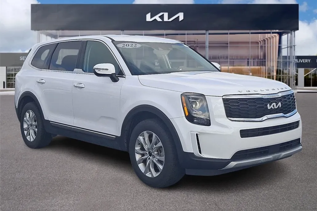2022 Kia Telluride LX photo 1
