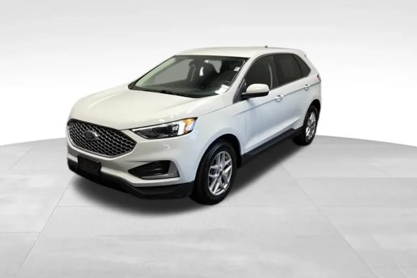 2023 Ford Edge SEL photo 1