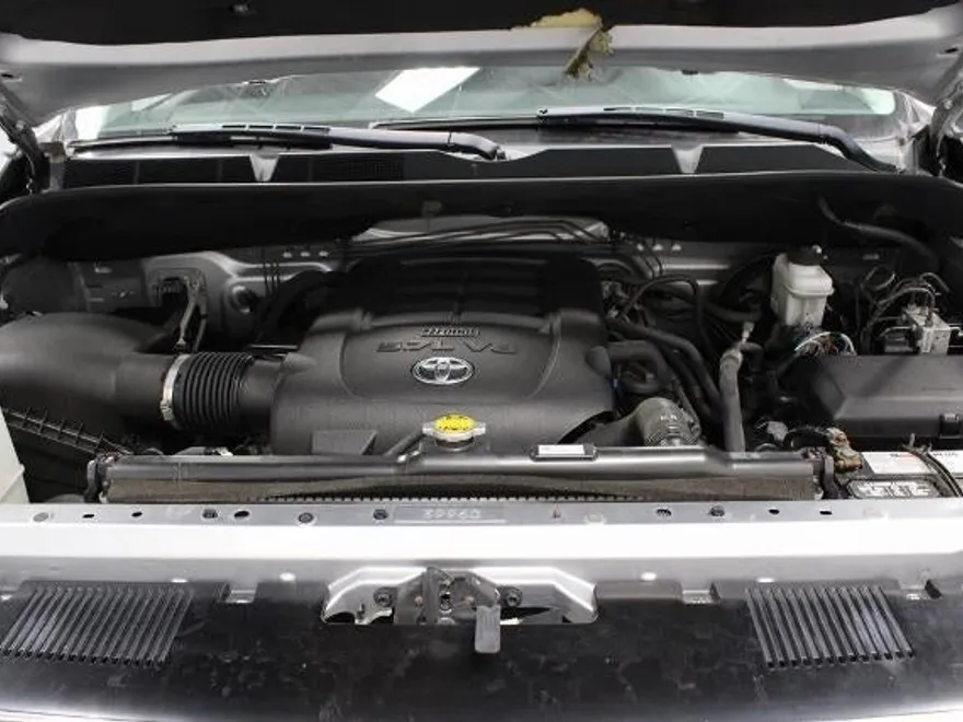 2016 Toyota Tundra SR5 photo 1