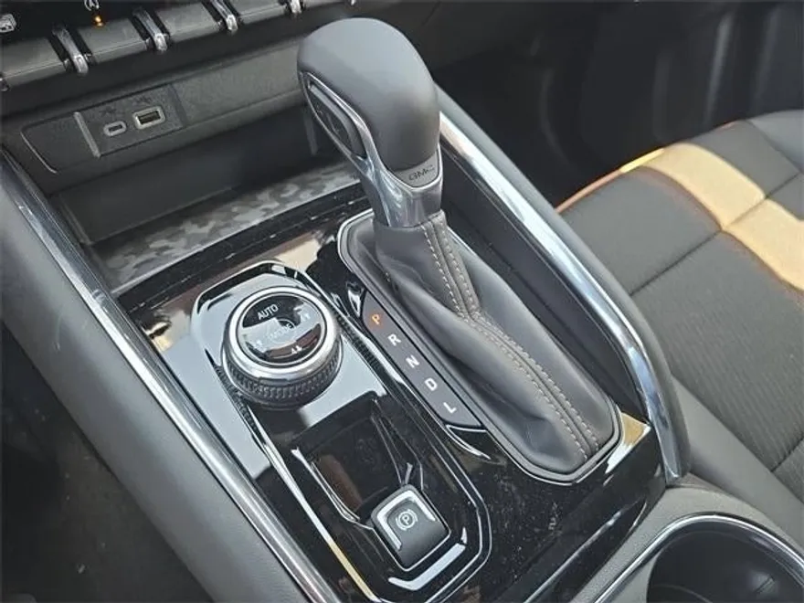 2025 Gmc Canyon AT4 photo 16