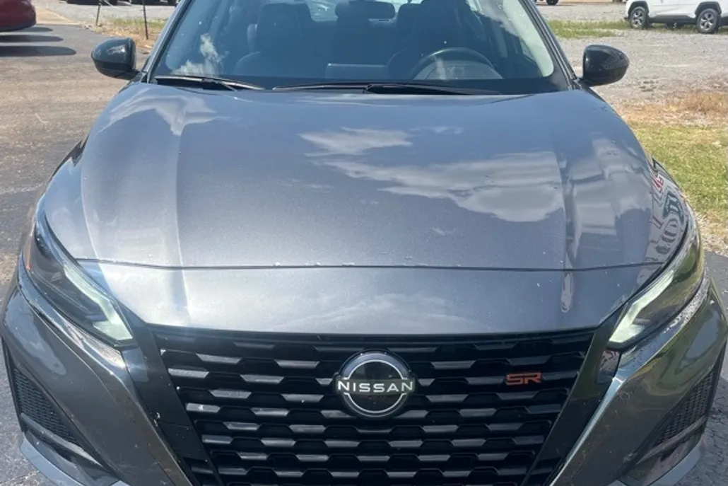 2024 Nissan Altima 2.5 SR photo 1