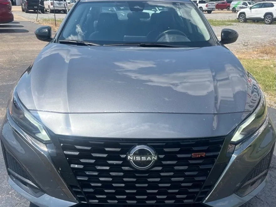 2024 Nissan Altima 2.5 SR photo 1
