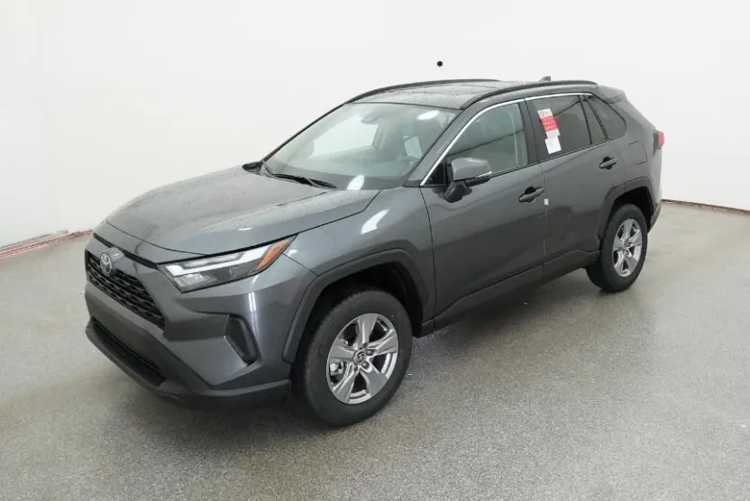 2025 Toyota RAV4 XLE photo 1