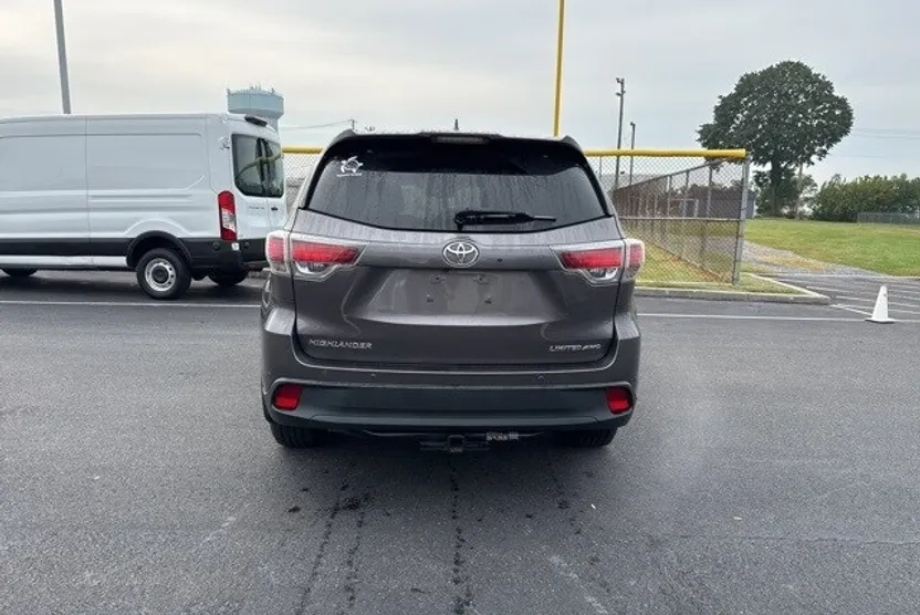 2015 Toyota Highlander Limited photo 1