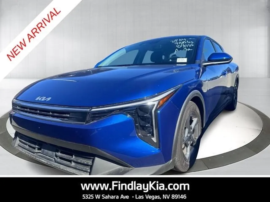 2025 Kia K4 LXS photo 1