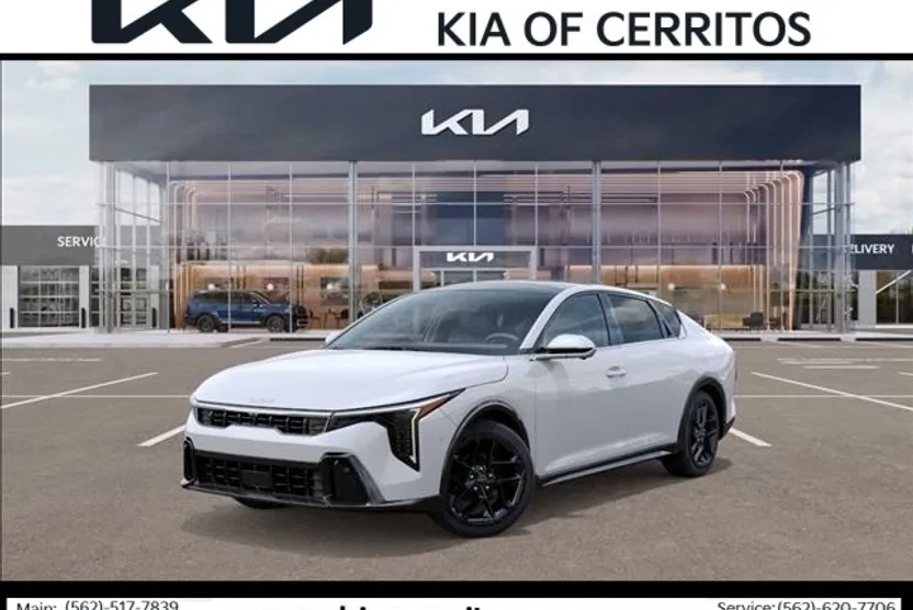 2025 Kia K4 GT-Line Turbo photo 1