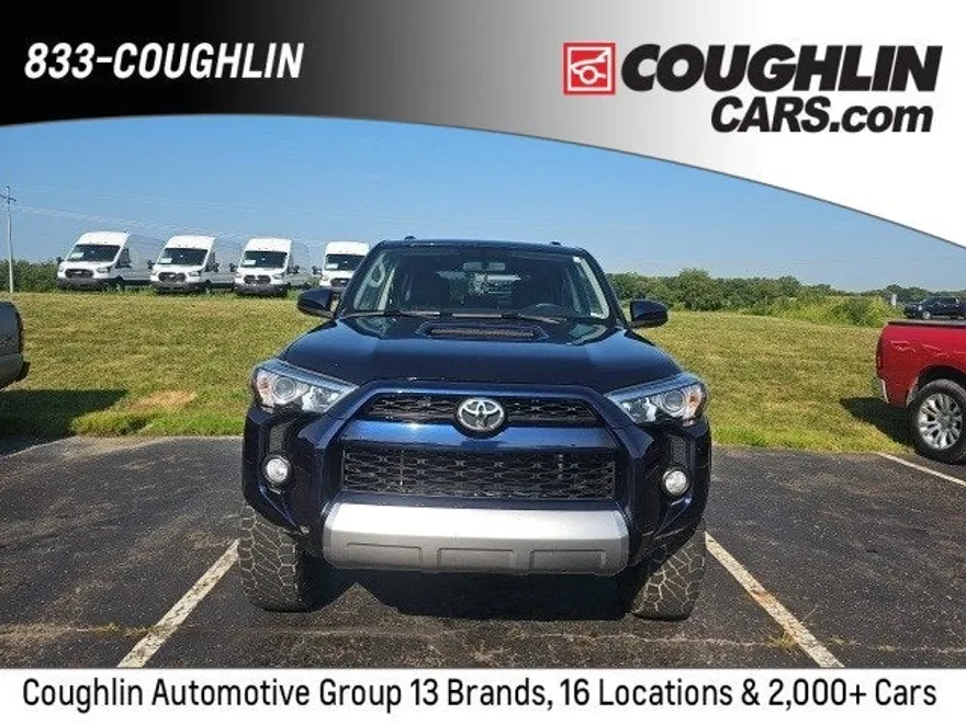 2019 Toyota 4Runner SR5 photo 1
