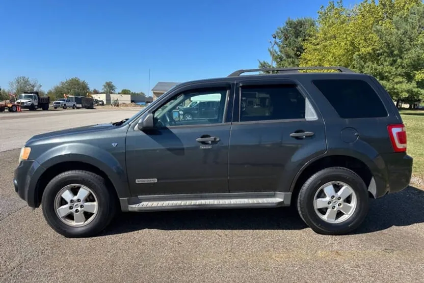2008 Ford Escape XLT photo 1
