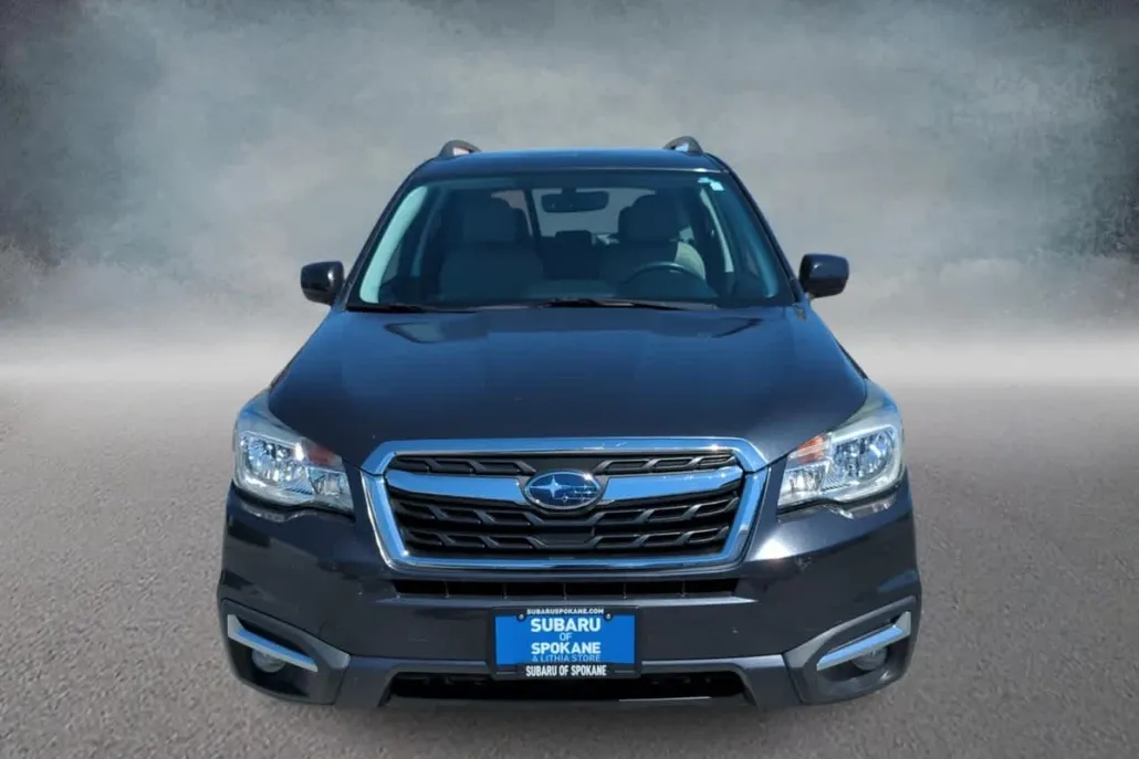 2017 Subaru Forester Limited photo 1