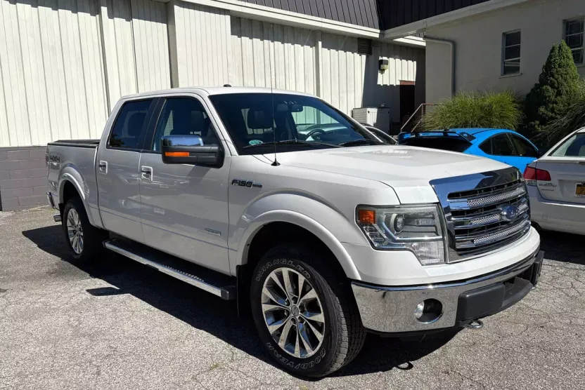 2014 Ford F-150 Lariat photo 1