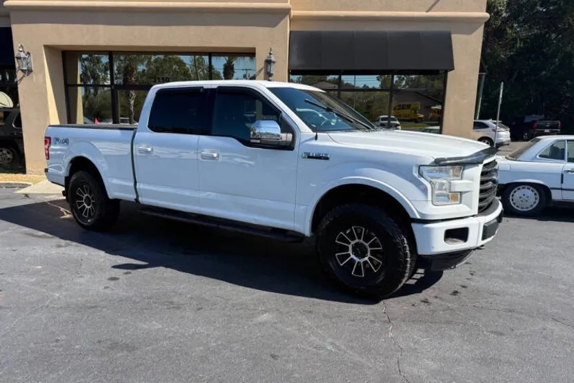 2015 Ford F-150 XLT photo 1