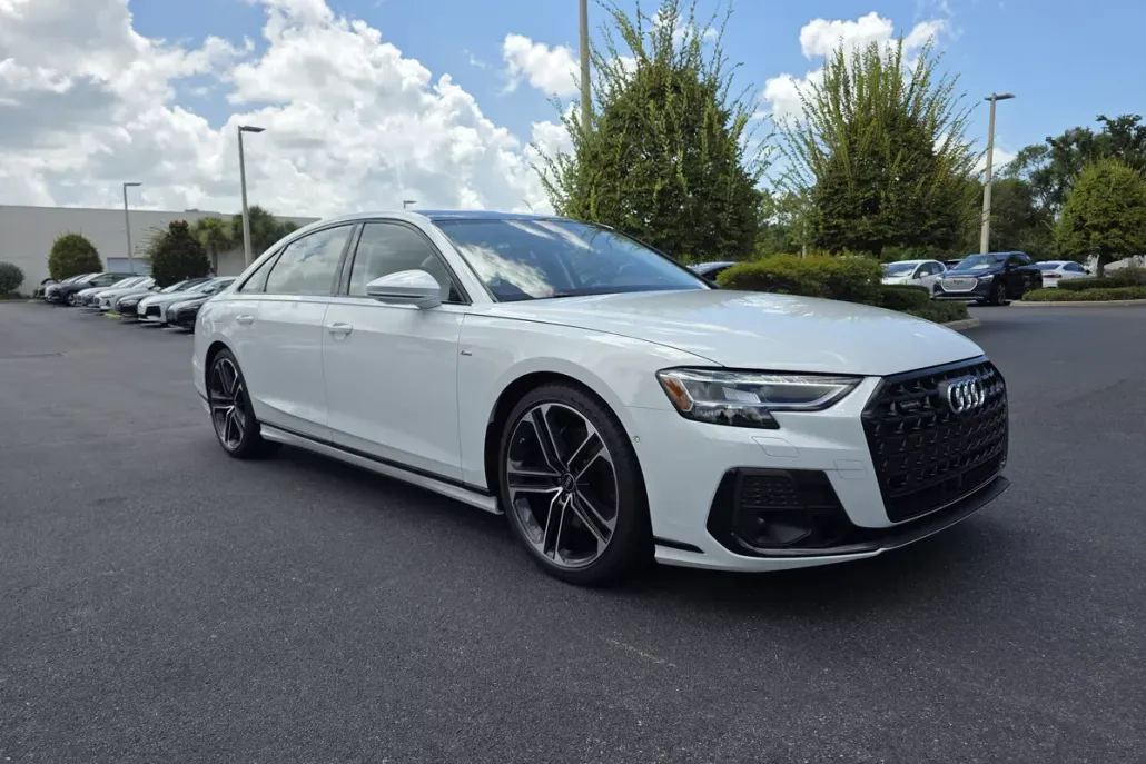 2025 Audi A8 L 55 photo 1
