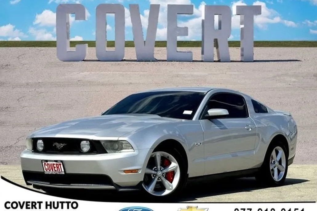2011 Ford Mustang GT photo 1