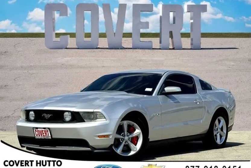 2011 Ford Mustang GT photo 1
