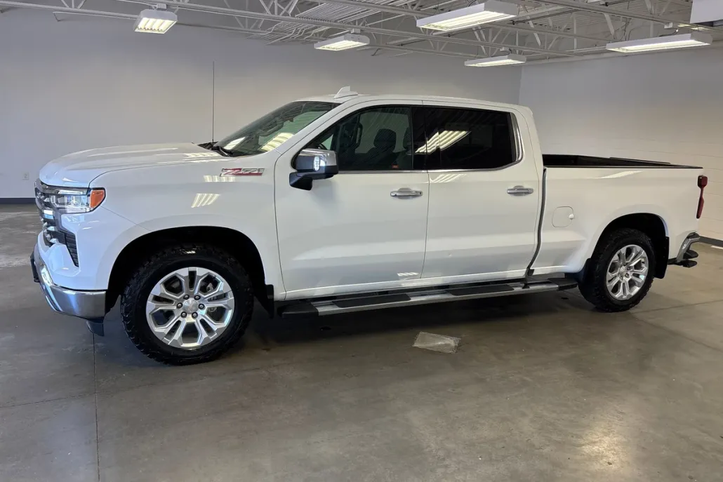 2024 Chevrolet Silverado 1500 LTZ photo 1