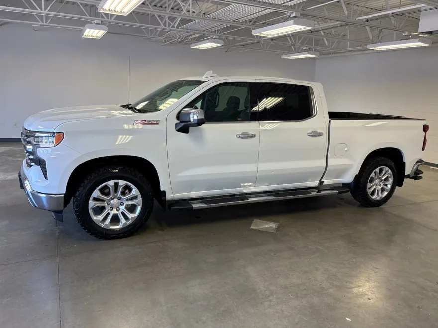 2024 Chevrolet Silverado 1500 LTZ photo 1