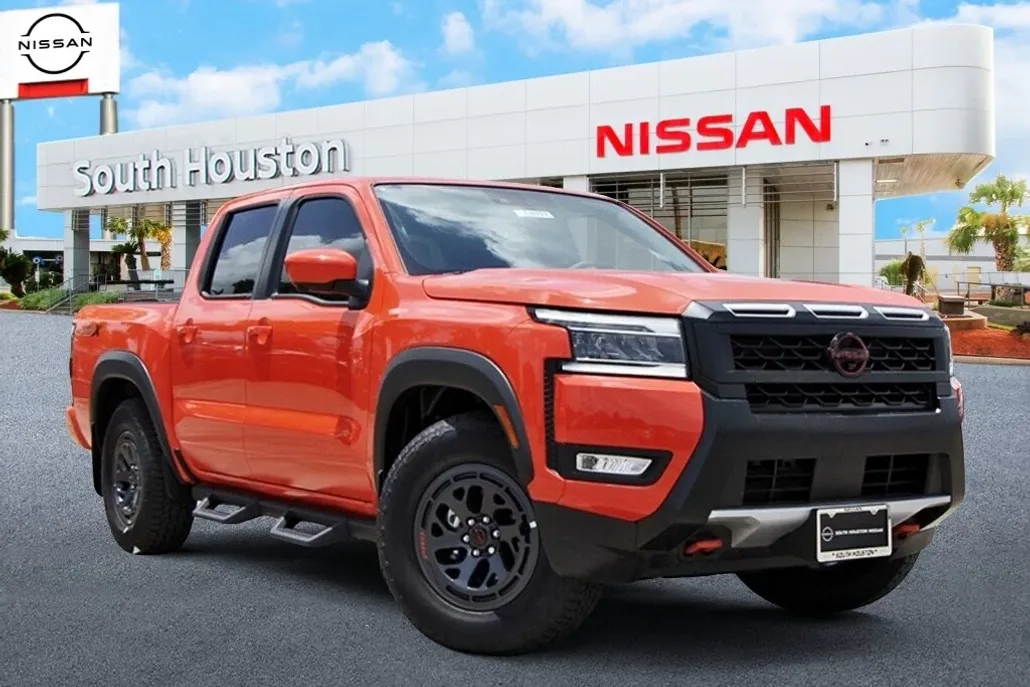 2025 Nissan Frontier PRO-X photo 1