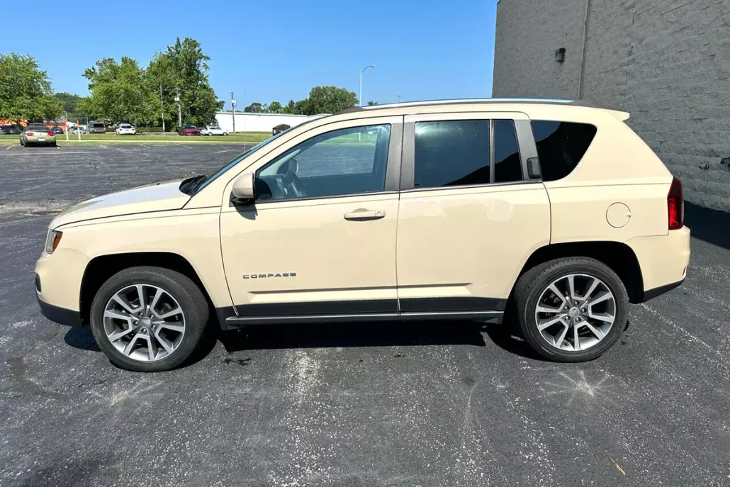 2017 Jeep Compass Latitude photo 1