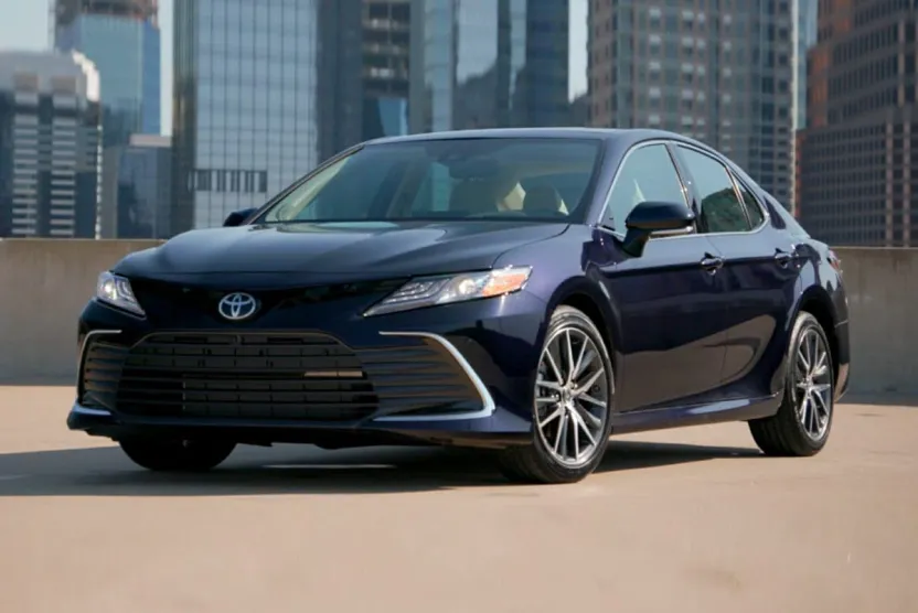 2024 Toyota Camry SE photo 1