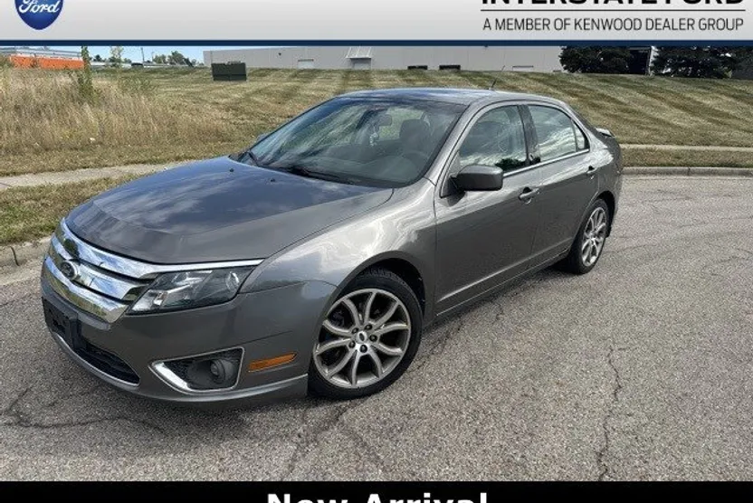 2010 Ford Fusion SE photo 1