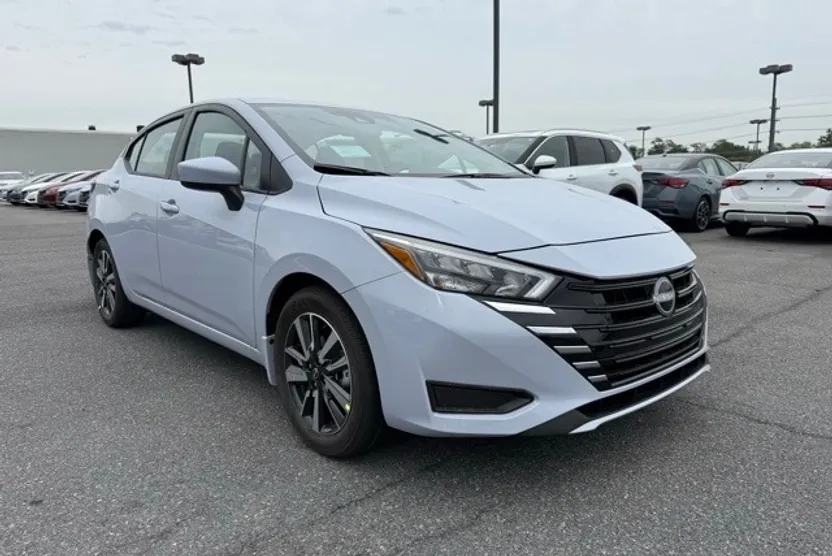 2025 Nissan Versa SV photo 1