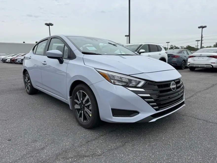 2025 Nissan Versa SV photo 1