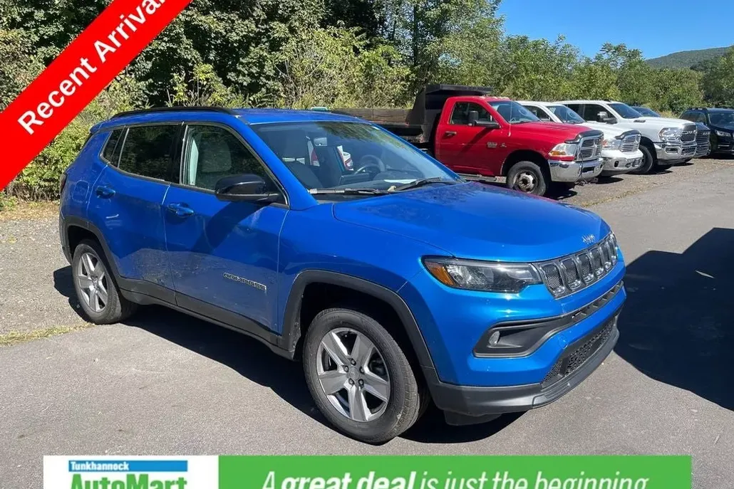 2022 Jeep Compass Latitude photo 1