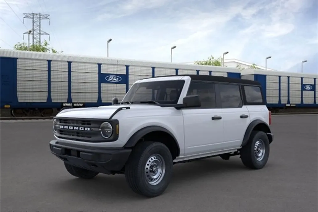 2025 Ford Bronco Base photo 1