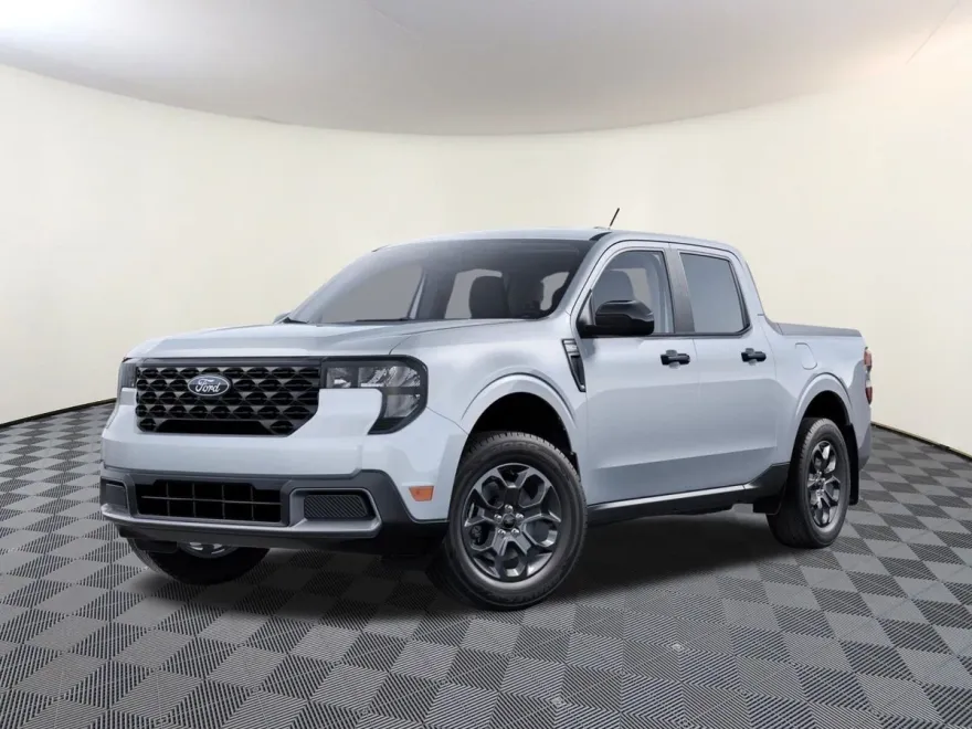2025 Ford Maverick XLT photo 1