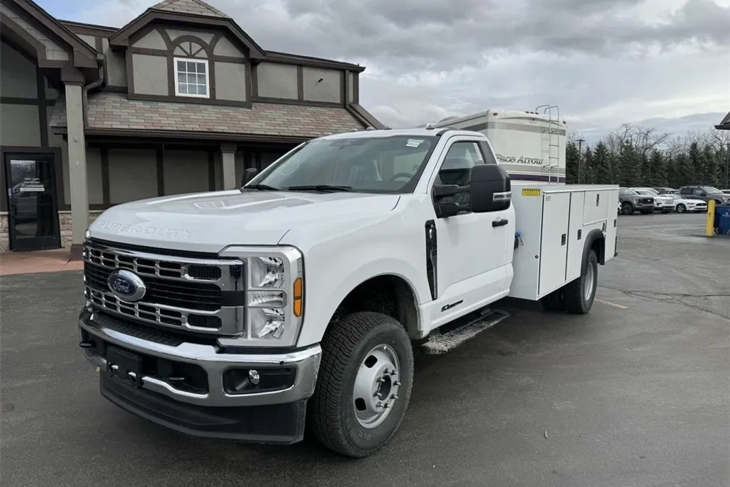 2024 Ford F-350 XL photo 1