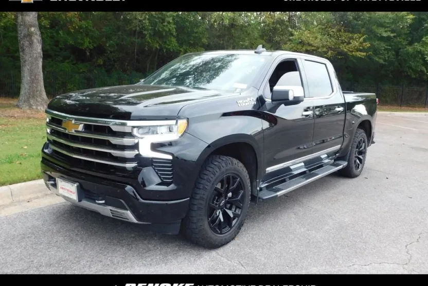 2023 Chevrolet Silverado 1500 High Country photo 1