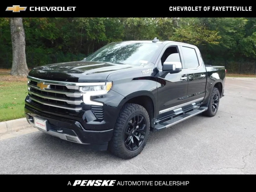 2023 Chevrolet Silverado 1500 High Country photo 1