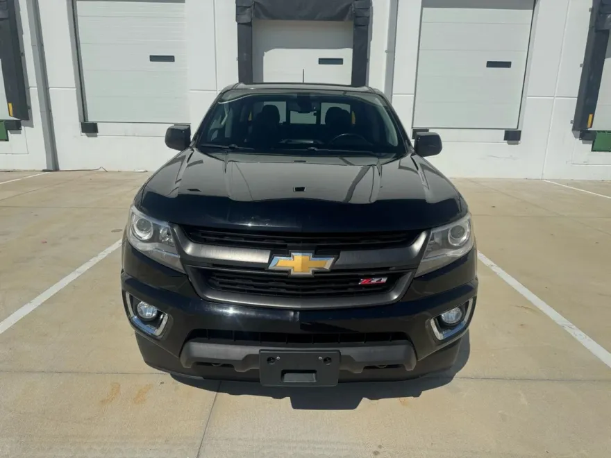 2017 Chevrolet Colorado Z71 photo 1