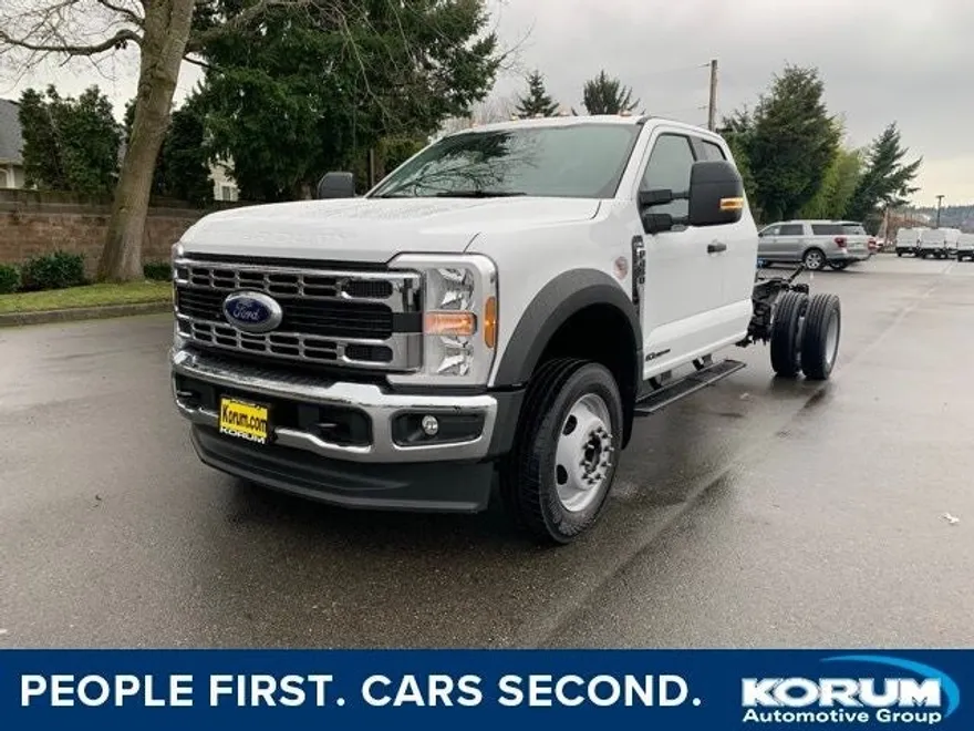 2024 Ford F-450 photo 1