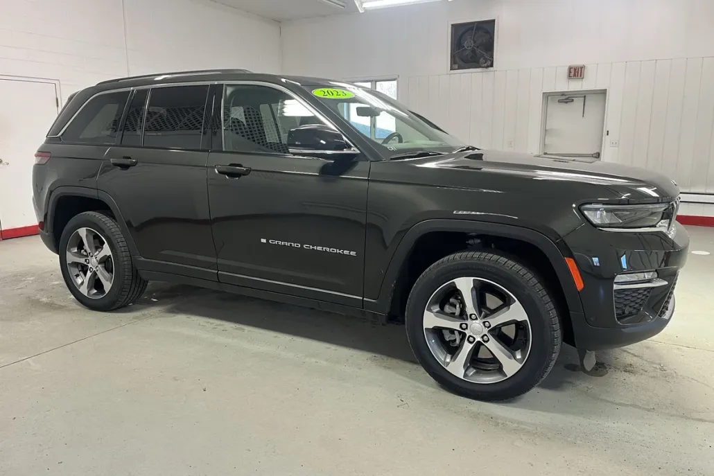 2023 Jeep Grand Cherokee 4xe photo 1