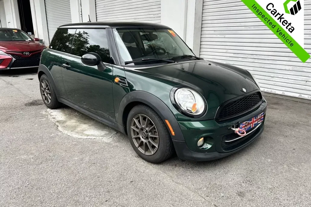 2013 Mini Cooper Base photo 1
