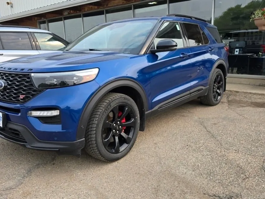 2020 Ford Explorer ST photo 1