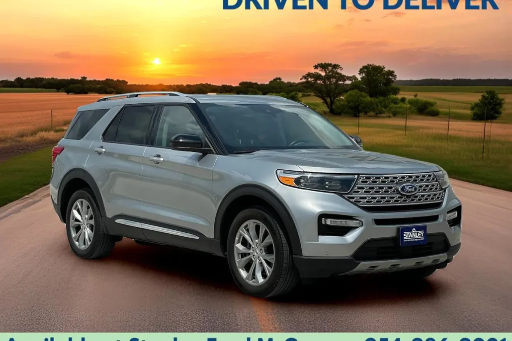 2023 Ford Explorer Limited photo 1
