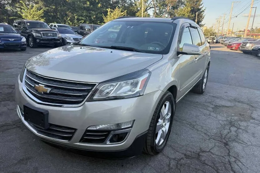 2013 Chevrolet Traverse LTZ photo 1