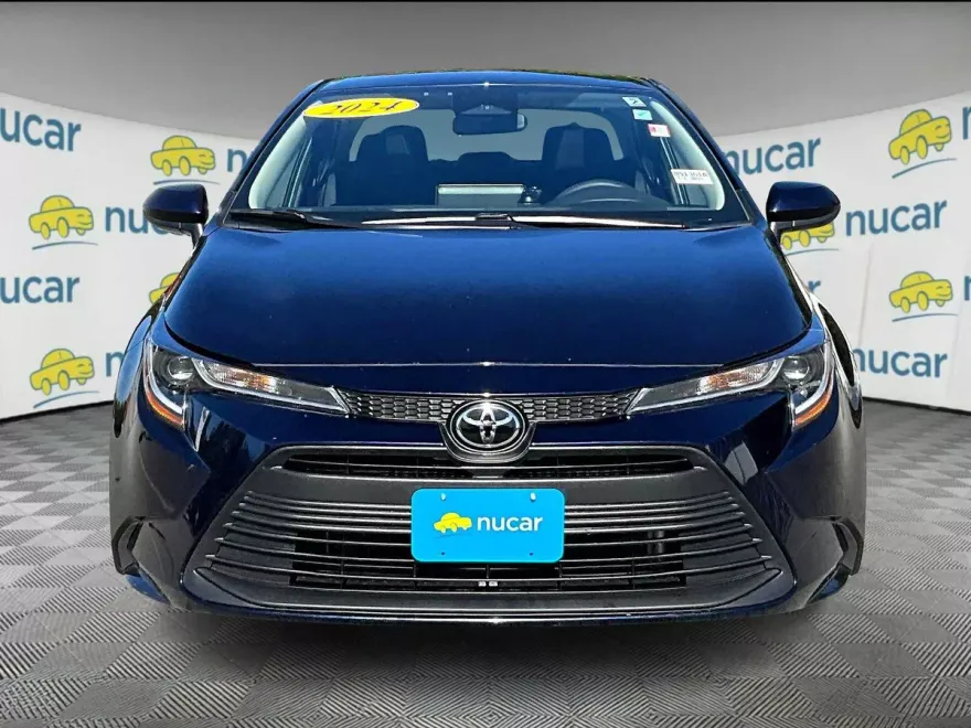2024 Toyota Corolla LE photo 1