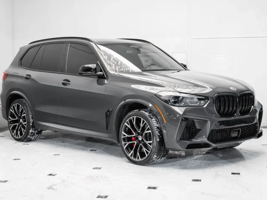 2022 Bmw X5 M photo 1