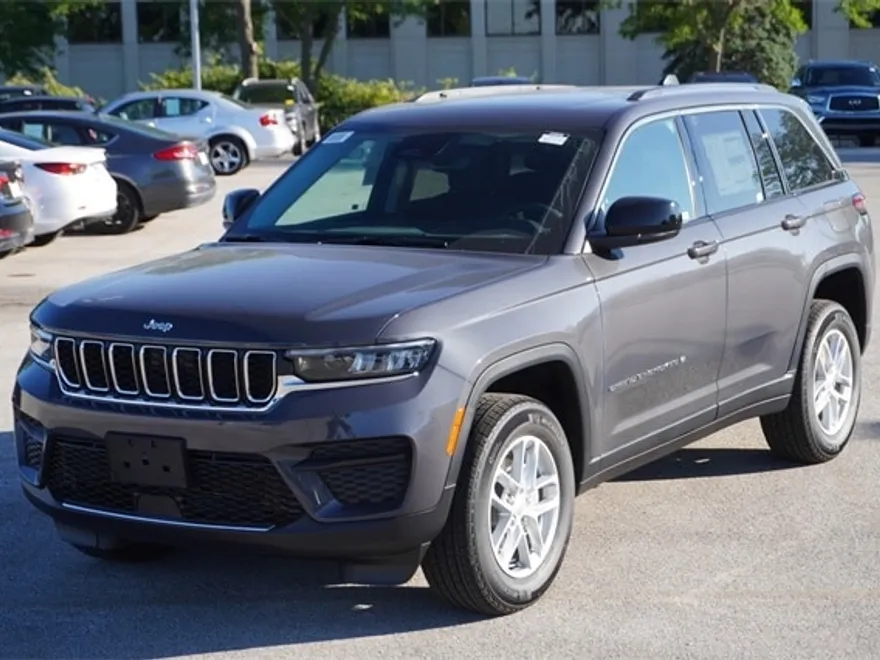 2024 Jeep Grand Cherokee Laredo photo 1