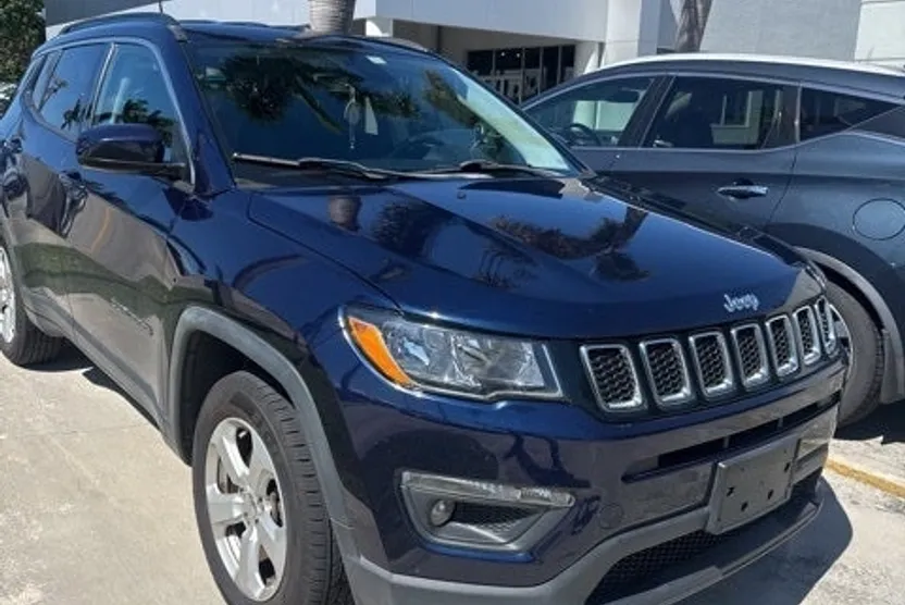 2018 Jeep Compass Latitude photo 1