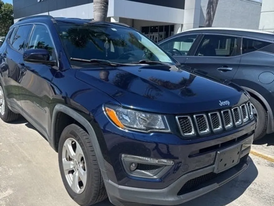 2018 Jeep Compass Latitude photo 1