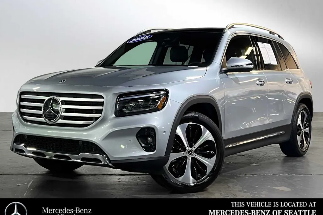 2025 Mercedes Benz GLB 250 4MATIC photo 1