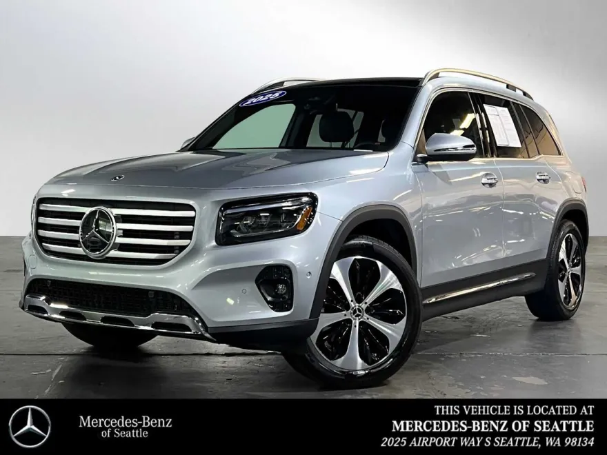 2025 Mercedes Benz GLB 250 4MATIC photo 1