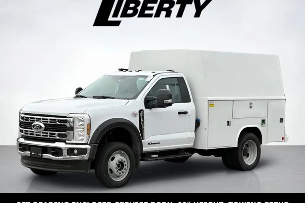 2025 Ford F-550 photo 1