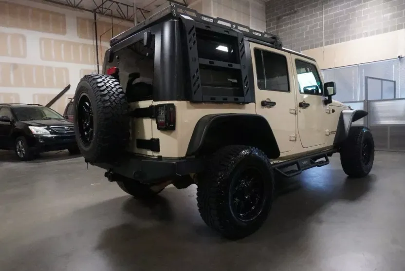 2011 Jeep Wrangler Unlimited Rubicon photo 1