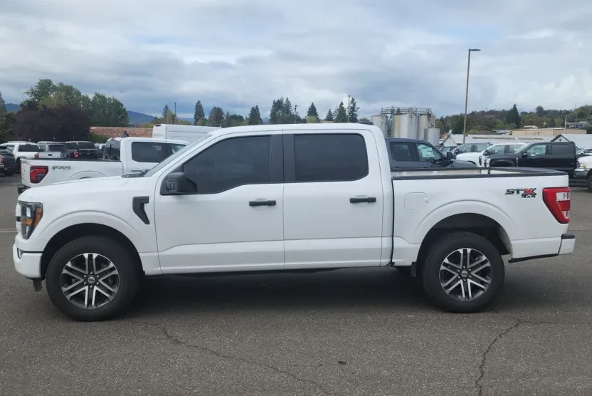 2023 Ford F-150 XL photo 1