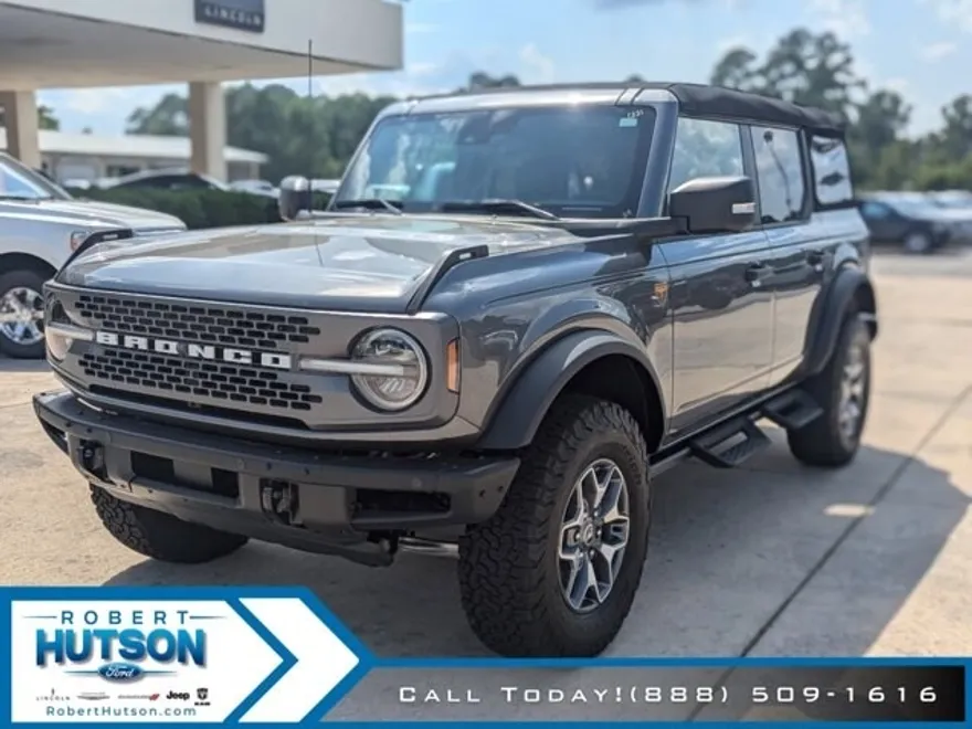 2024 Ford Bronco Badlands photo 1